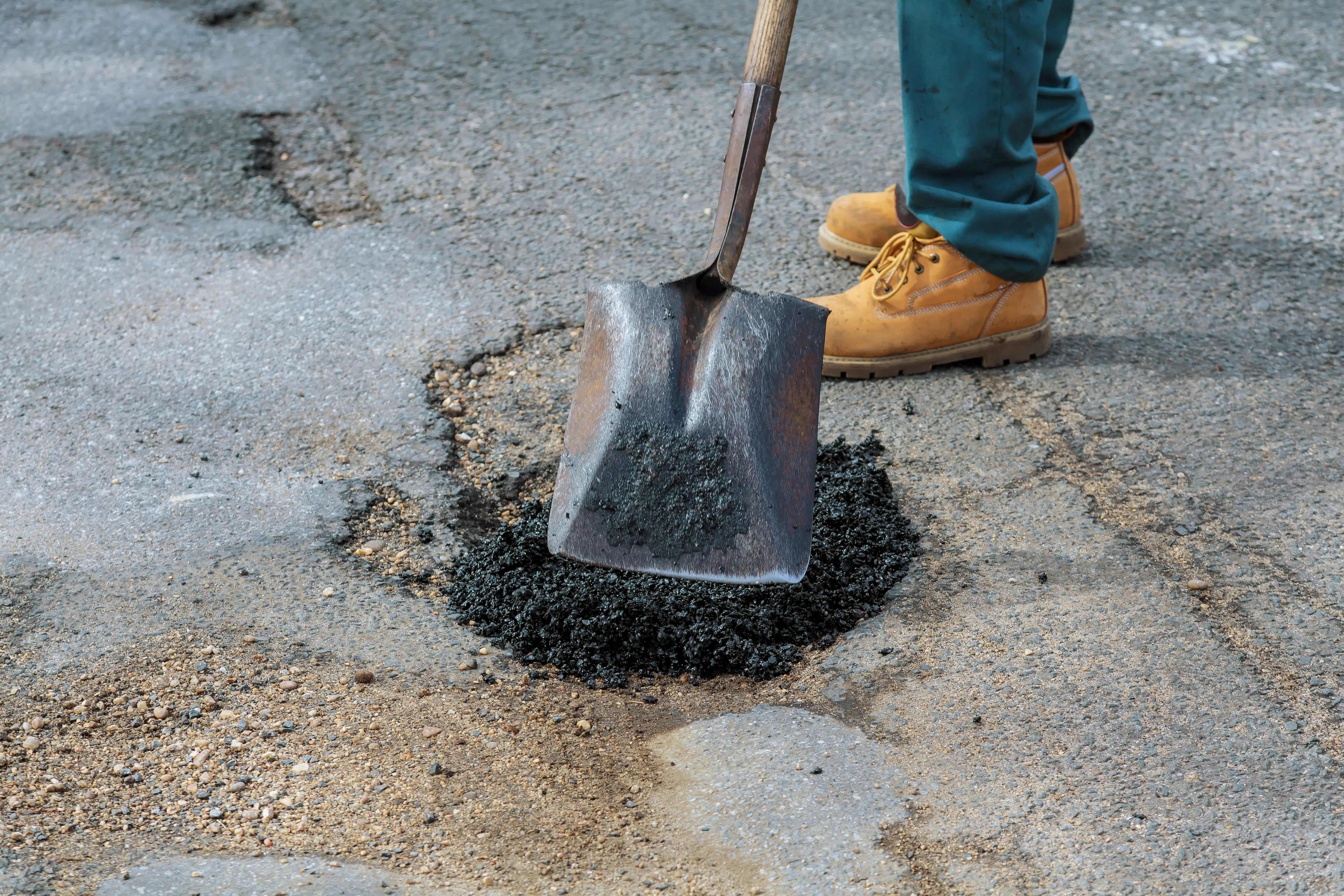 Fix Potholes Pothole Repair Guys - Professional Asphalt Repair